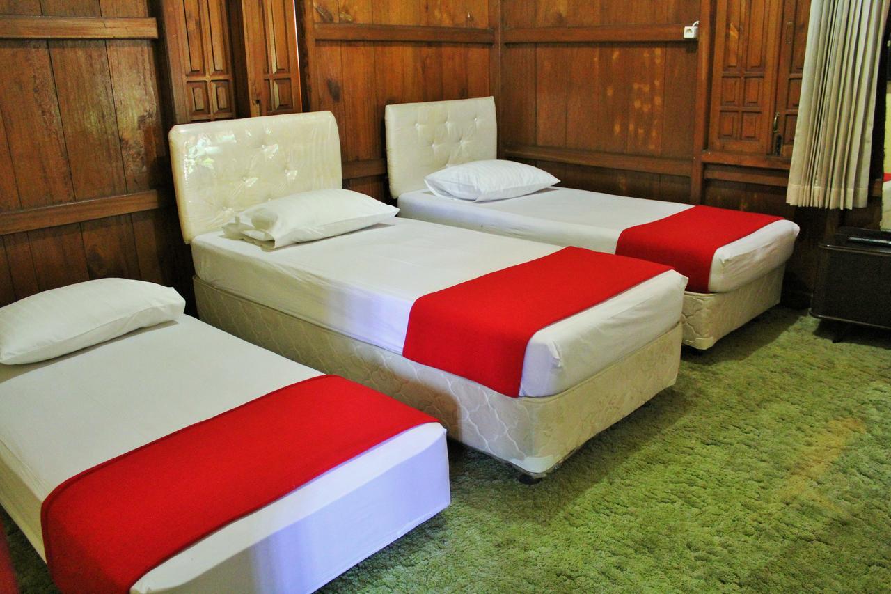 בנדונג Reddoorz Hostel @ Dago 2 מראה חיצוני תמונה