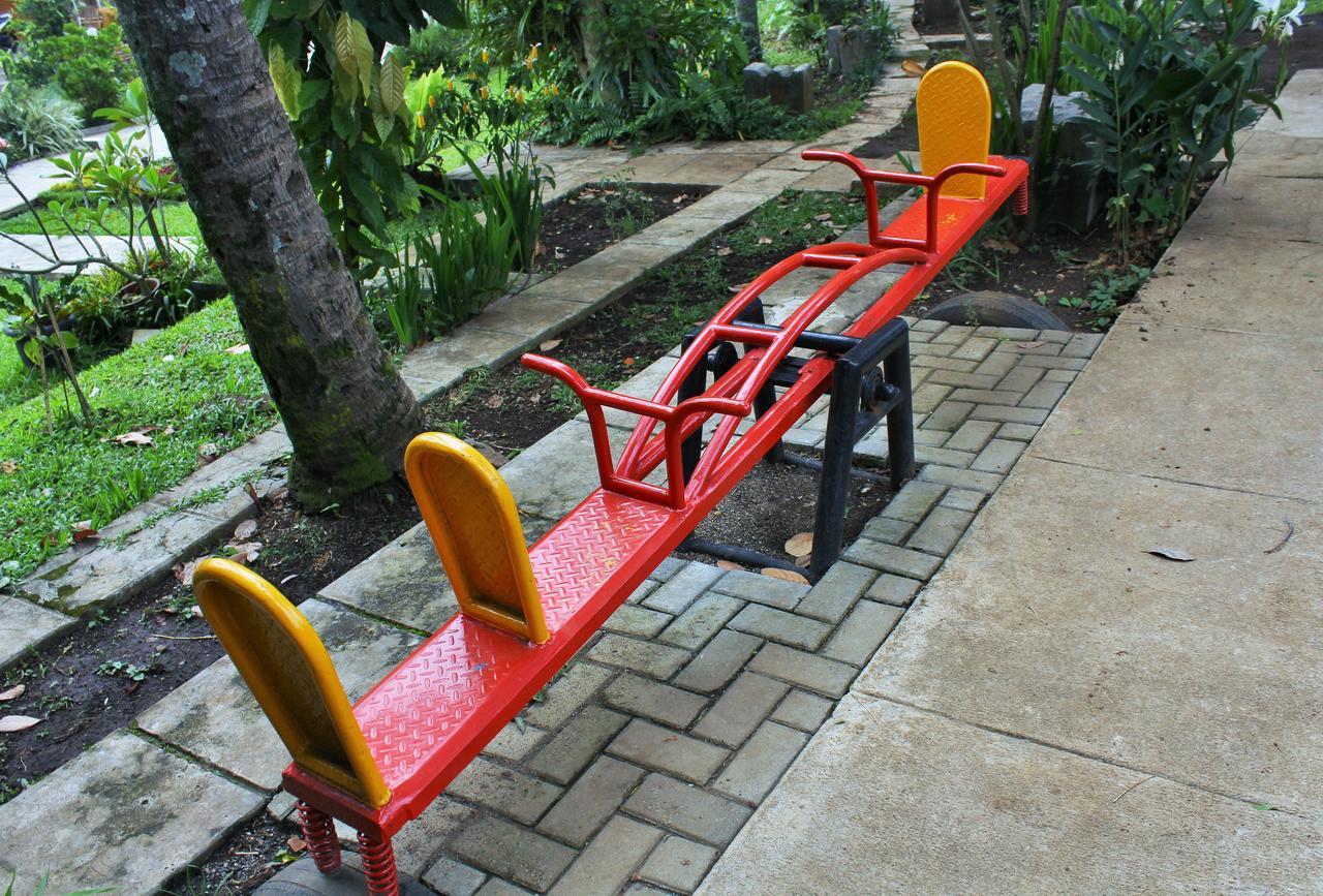 בנדונג Reddoorz Hostel @ Dago 2 מראה חיצוני תמונה