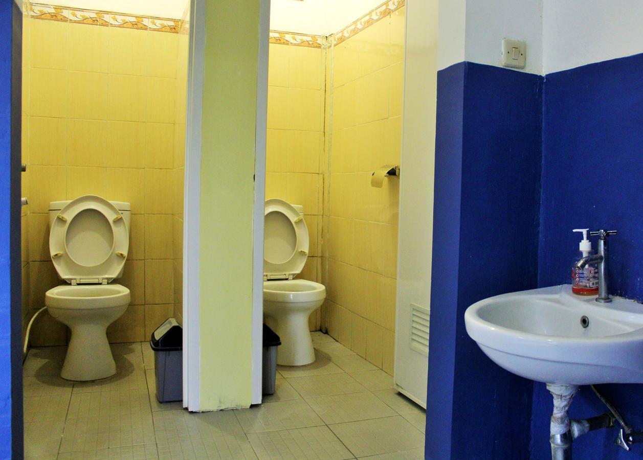 בנדונג Reddoorz Hostel @ Dago 2 מראה חיצוני תמונה