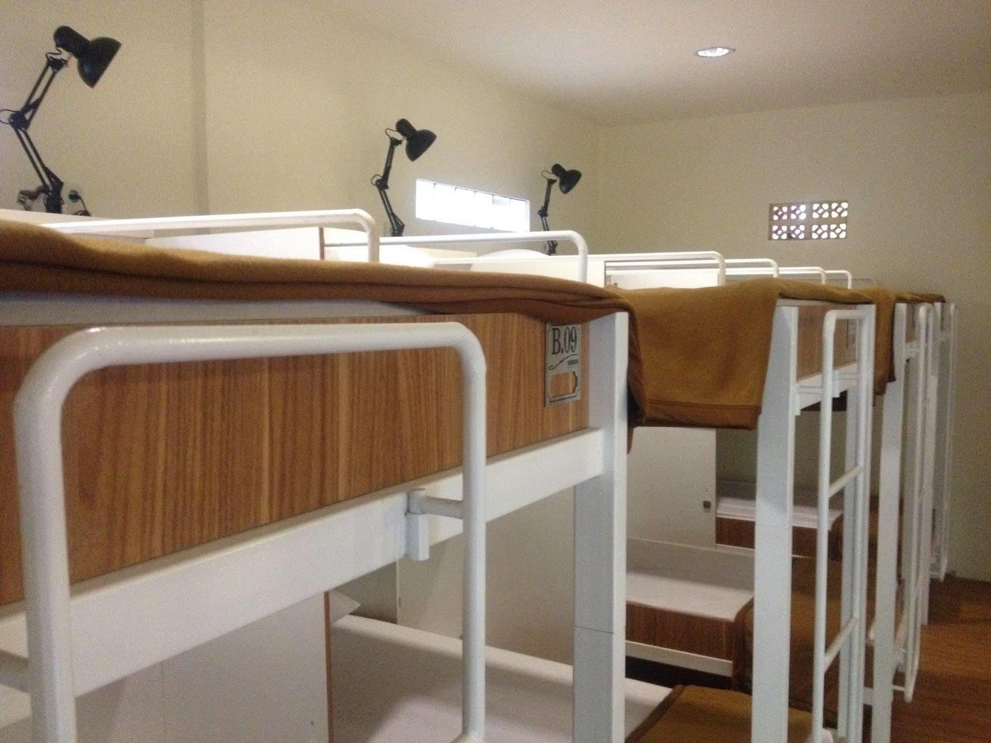 בנדונג Reddoorz Hostel @ Dago 2 מראה חיצוני תמונה