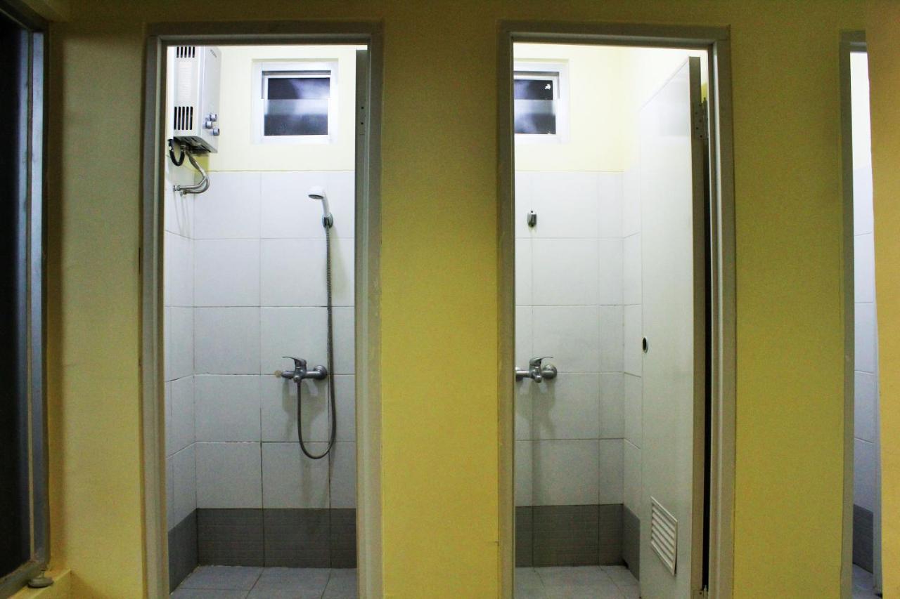 בנדונג Reddoorz Hostel @ Dago 2 מראה חיצוני תמונה