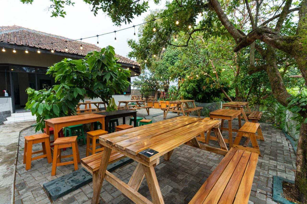 בנדונג Reddoorz Hostel @ Dago 2 מראה חיצוני תמונה