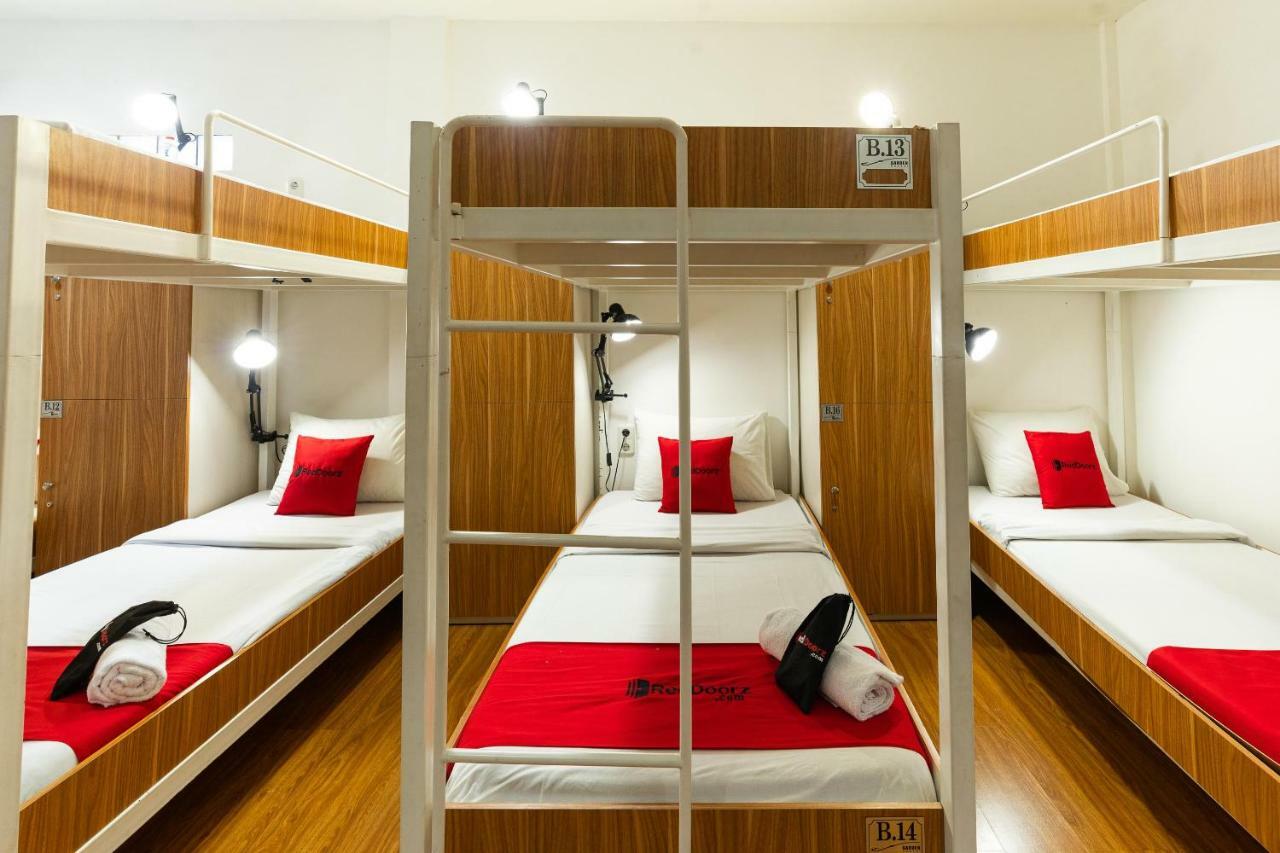 בנדונג Reddoorz Hostel @ Dago 2 מראה חיצוני תמונה