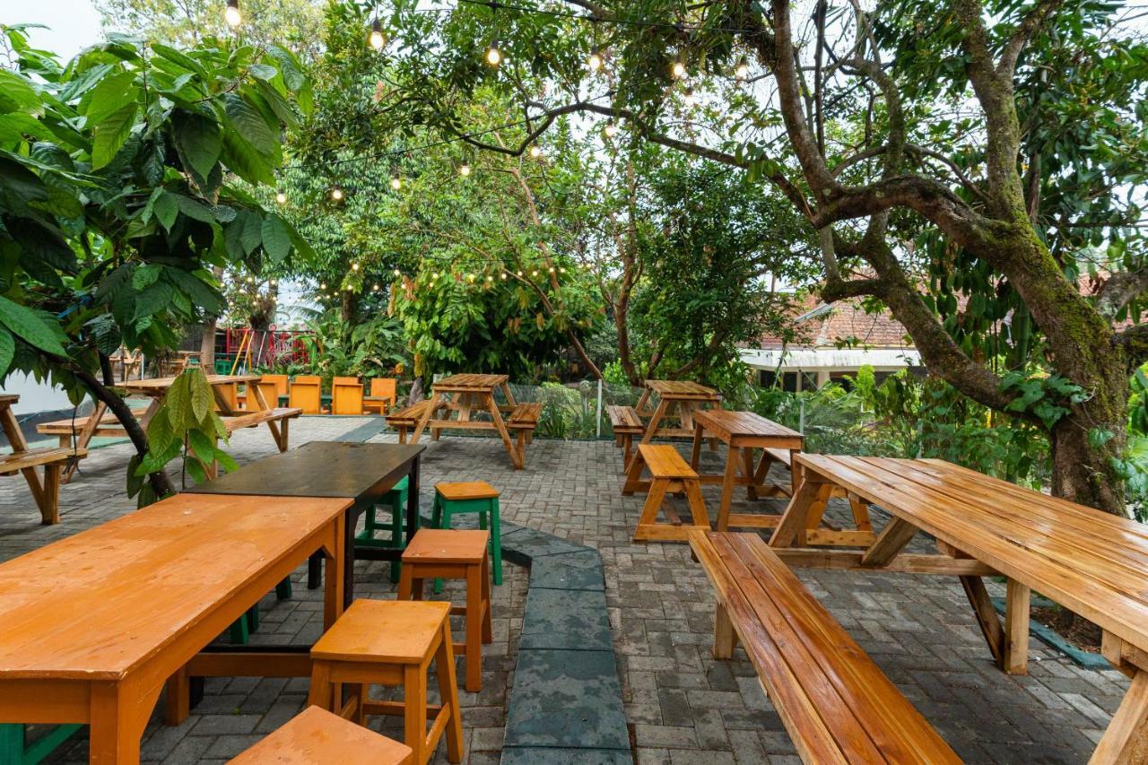 בנדונג Reddoorz Hostel @ Dago 2 מראה חיצוני תמונה