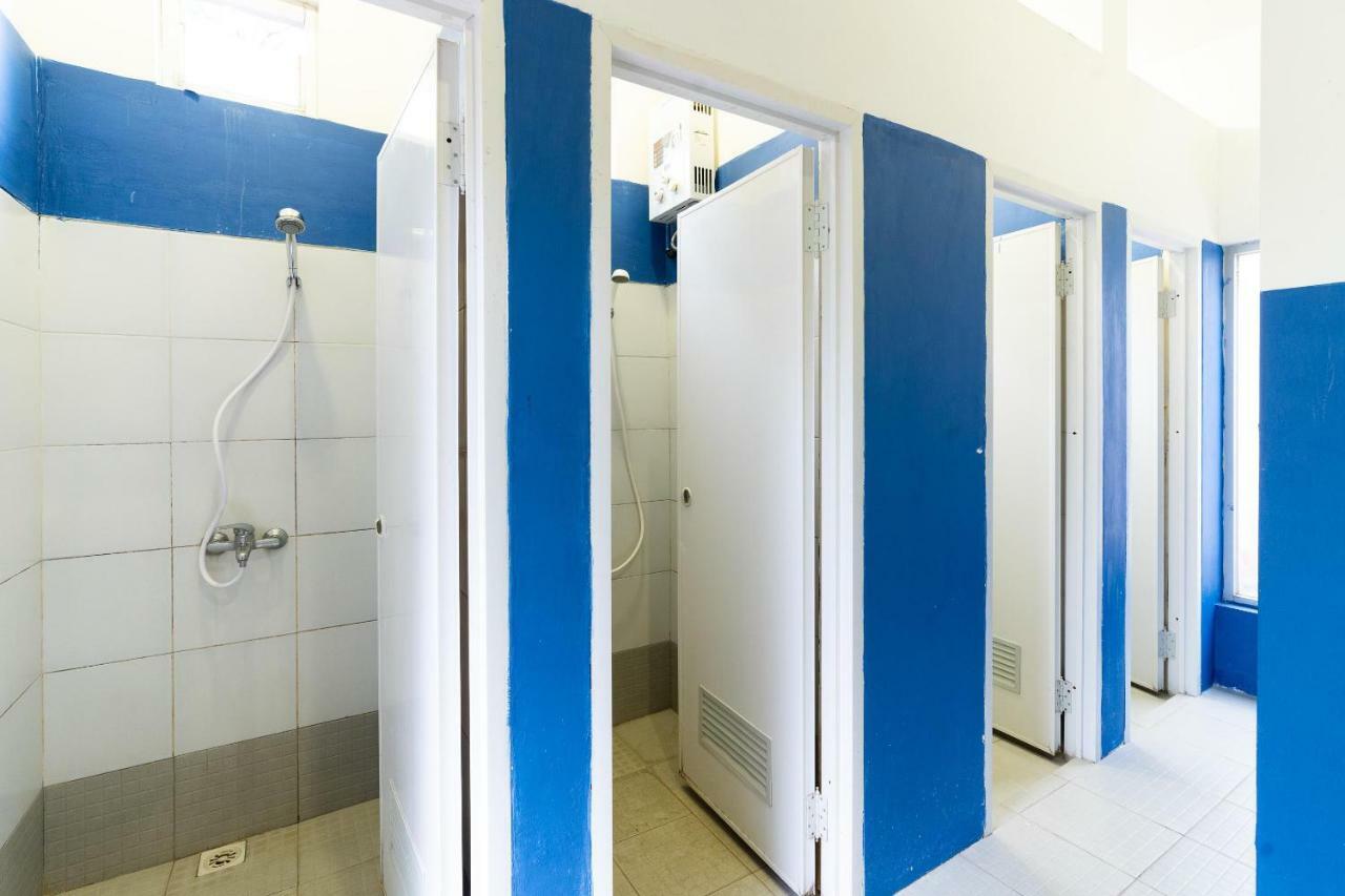 בנדונג Reddoorz Hostel @ Dago 2 מראה חיצוני תמונה