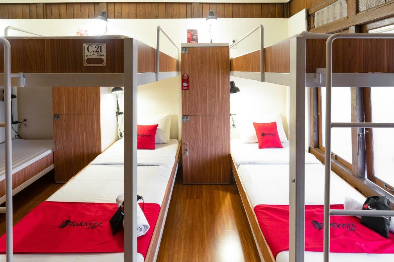 בנדונג Reddoorz Hostel @ Dago 2 מראה חיצוני תמונה